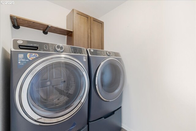 1133 7th St, Lafayette, OR 97127 - washroom featuring independent washer and dryer and cabinet space