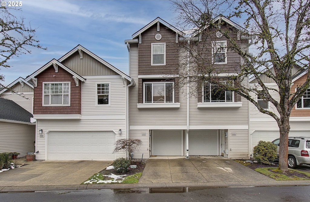 view of front of house featuring a garage