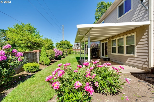 view of yard with a patio