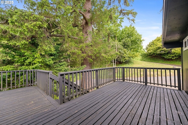 404 Chinook Ave, Astoria, OR 97103 - deck with a yard