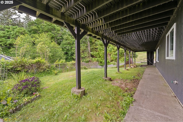 404 Chinook Ave, Astoria, OR 97103 - view of yard