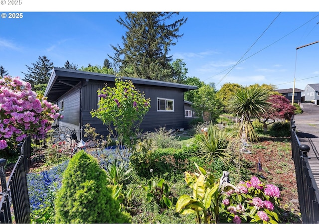 404 Chinook Ave, Astoria, OR 97103 - view of property exterior