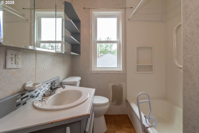 731 NE Casper St, Roseburg, OR 97470 - full bath featuring plenty of natural light, toilet, and vanity