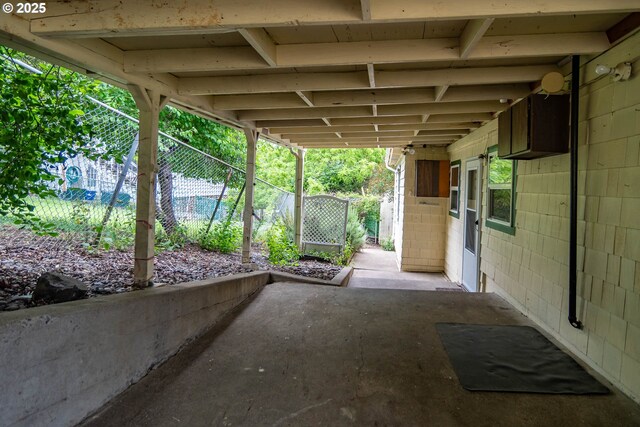 731 NE Casper St, Roseburg, OR 97470 - view of patio with fence