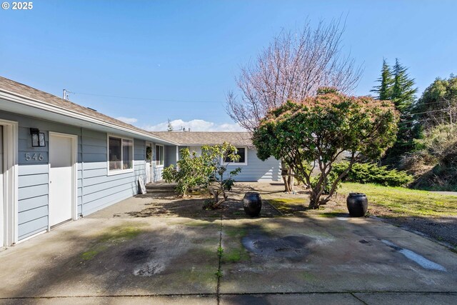 546 W Fir Ave, Coos Bay, OR 97420 - exterior space