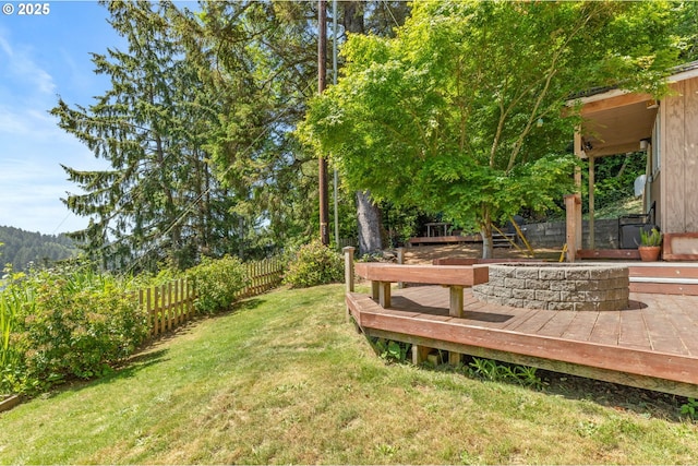 579 S Schooner Creek Rd, Lincoln City, OR 97367 - view of yard featuring a deck