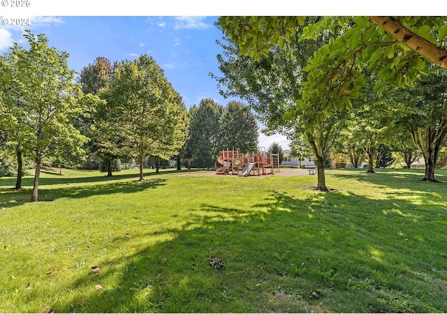 10800 SE 17th Cir Unit M141, Vancouver, WA 98664 - view of green lawn