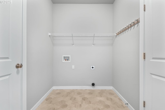 142 N 35th Pl, Cornelius, OR 97124 - laundry room featuring hookup for an electric dryer, hookup for a washing machine, and baseboards