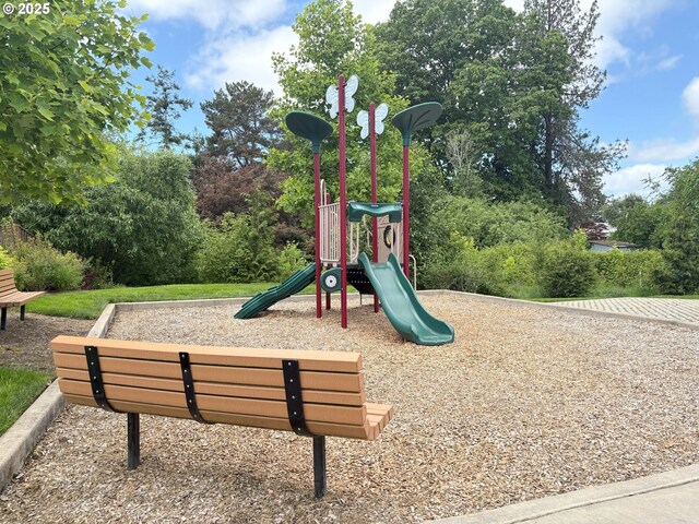 142 N 35th Pl, Cornelius, OR 97124 - view of community jungle gym