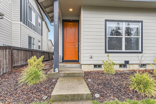 entrance to property with fence