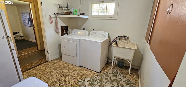 33261 Ophir Rd, Gold Beach, OR 97444 - clothes washing area featuring washer and dryer