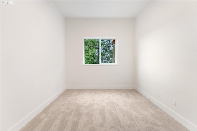 737 SE Forest Glen Rd, Estacada, OR 97023 - unfurnished bedroom featuring carpet floors, a closet, and baseboards