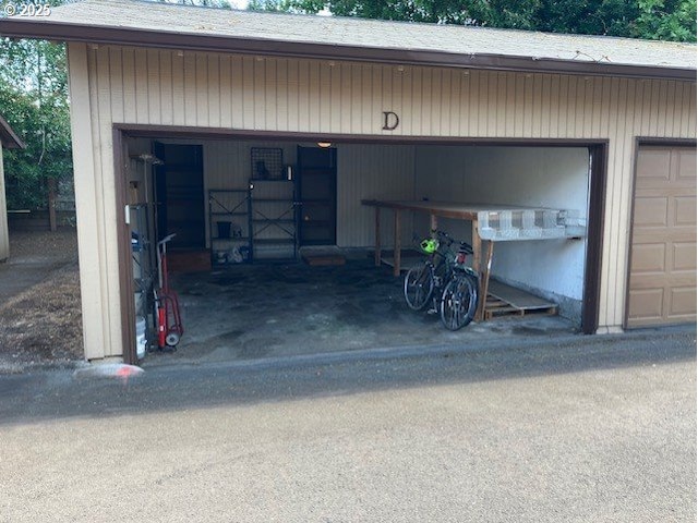 3404 19th Ave Unit 103, Forest Grove, OR 97116 - view of garage