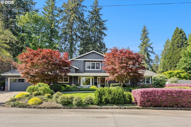 2550 Dellwood Dr, Lake Oswego, OR 97034 - view of front facade with a garage and concrete driveway