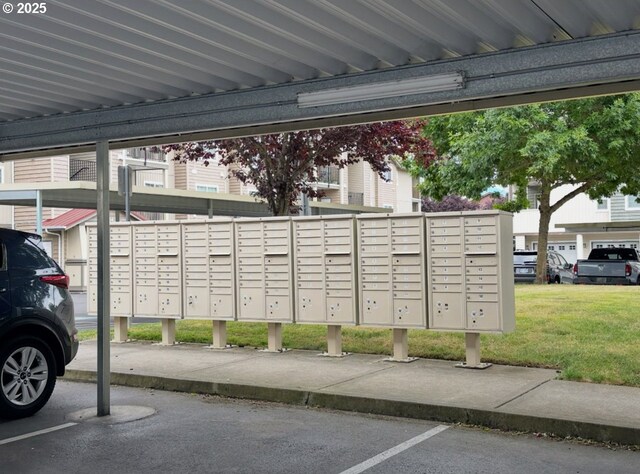 10664 NE Holly St # 206, Hillsboro, OR 97006 - view of home's community featuring mail area, covered parking, and a lawn