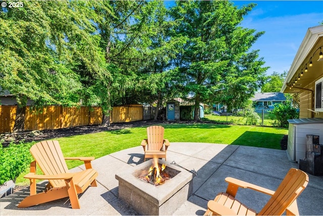 5570 SW Franklin Ave, Beaverton, OR 97005 - view of patio with a fire pit