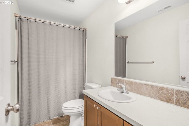 18385 Inglis Rd, Clatskanie, OR 97016 - full bathroom featuring vanity, toilet, and a shower with shower curtain
