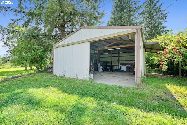 9065 Trask River Rd, Tillamook, OR 97141 - view of pole building with a yard