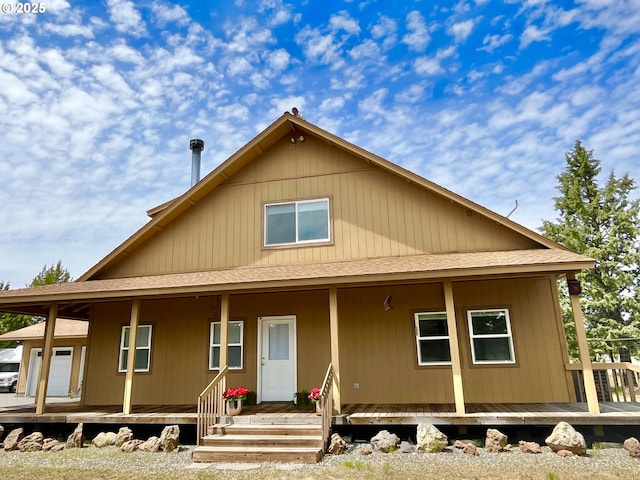 9949 Geneva View Rd, Terrebonne, OR 97760 - view of front of home with a porch and a shingled roof