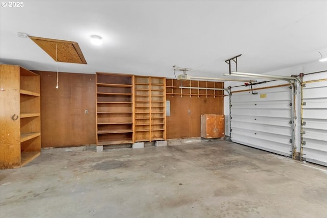 861 Dietz Ave NE, Keizer, OR 97303 - garage featuring a garage door opener