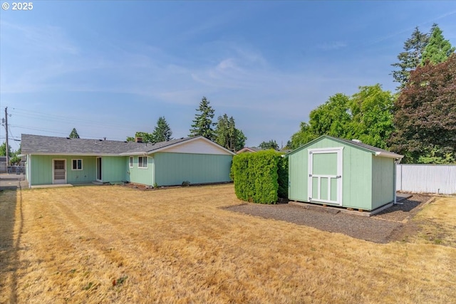 861 Dietz Ave NE, Keizer, OR 97303 - view of yard featuring a shed