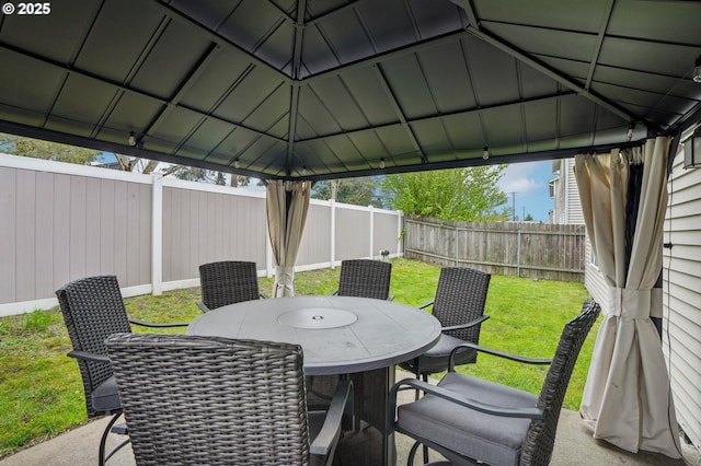 12711 NE 49th Way, Vancouver, WA 98682 - playroom with carpet, a textured ceiling, lofted ceiling, and baseboards