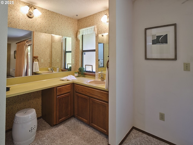 135 Ridgecrest Dr, Toledo, WA 98591 - full bath featuring double vanity, wallpapered walls, and baseboards