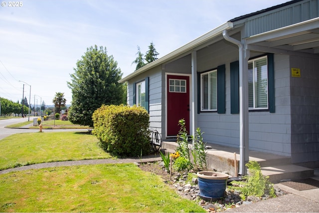 505 30th Ave, Longview, WA 98632 - view of home's exterior with a lawn