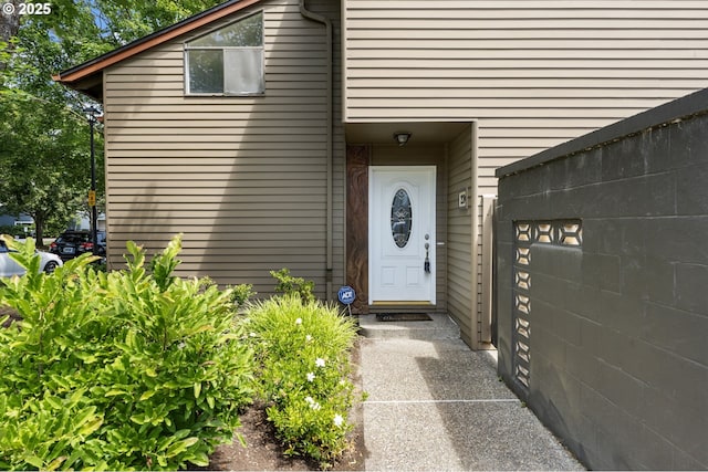 224 N Hayden Bay Dr, Portland, OR 97217 - view of exterior entry