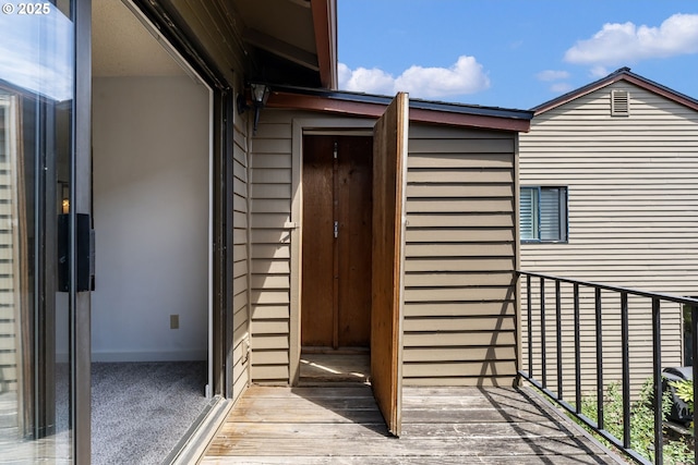 224 N Hayden Bay Dr, Portland, OR 97217 - entrance to property with a balcony