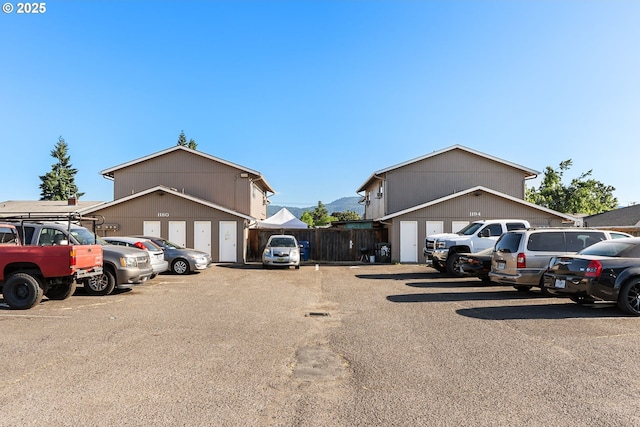 1194 R St, Springfield, OR 97477 - view of front facade featuring uncovered parking