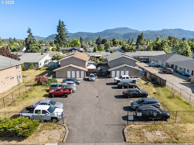 1194 R St, Springfield, OR 97477 - aerial view of residential area featuring a mountain backdrop