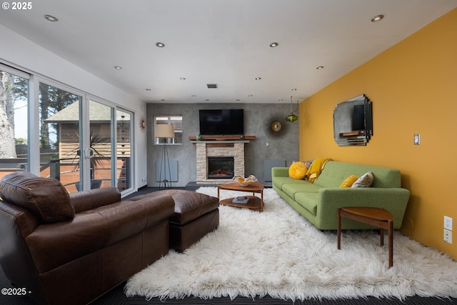 3109 NW Neptune Ave, Lincoln City, OR 97367 - living room with recessed lighting and a fireplace