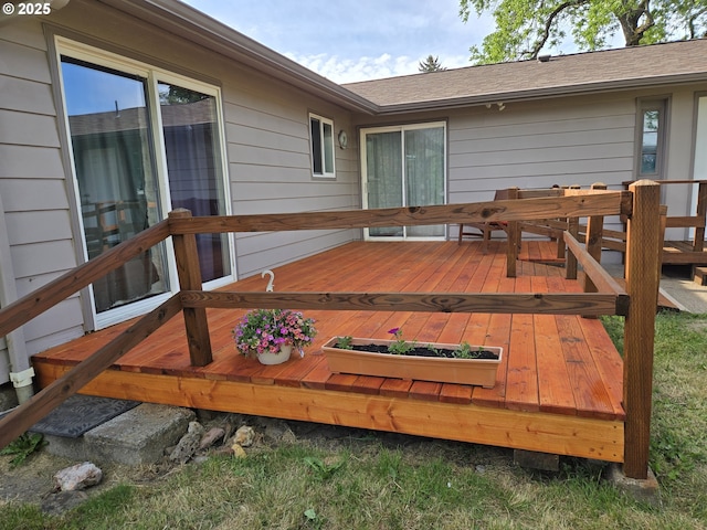 1625 Jackson St, Albany, OR 97322 - view of wooden deck