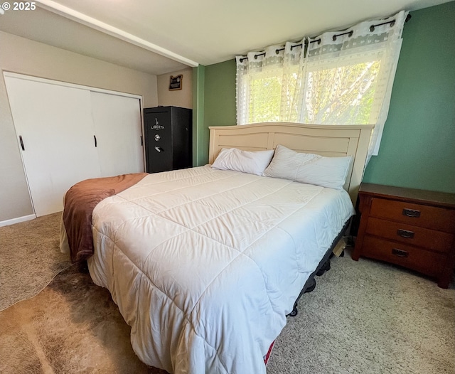 858 E Main St, John Day, OR 97845 - carpeted bedroom featuring multiple windows and a closet