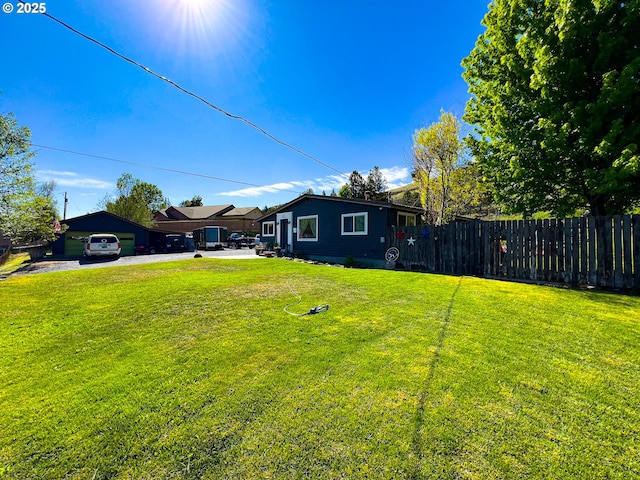 858 E Main St, John Day, OR 97845 - view of yard with gravel driveway
