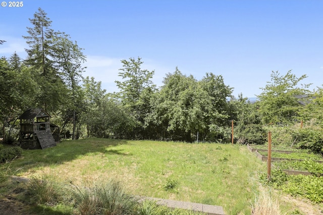 175 SW 85th Ave, Portland, OR 97225 - view of yard featuring a view of trees