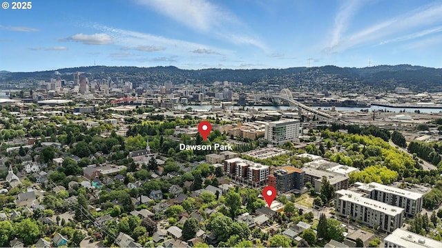 18 NE Cook St, Portland, OR 97212 - view of urban area featuring a large body of water