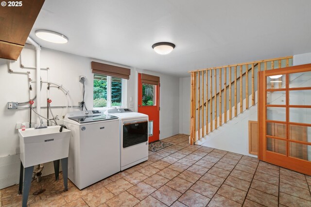 9004 SW 36th Ave, Portland, OR 97219 - washroom featuring washing machine and dryer