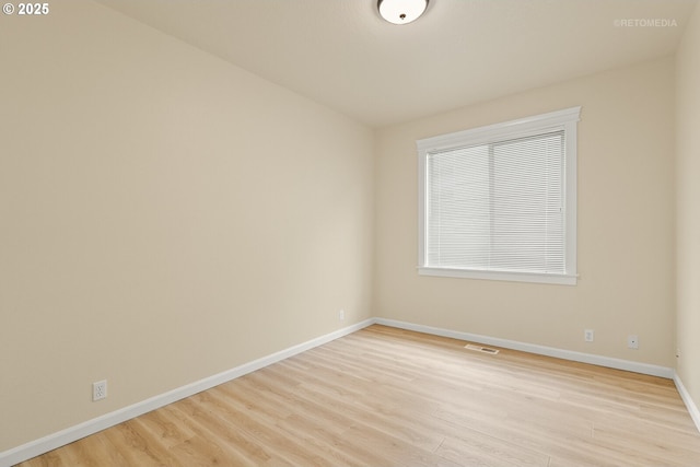 31070 NW Kaybern St, North Plains, OR 97133 - unfurnished room featuring baseboards and light wood-type flooring