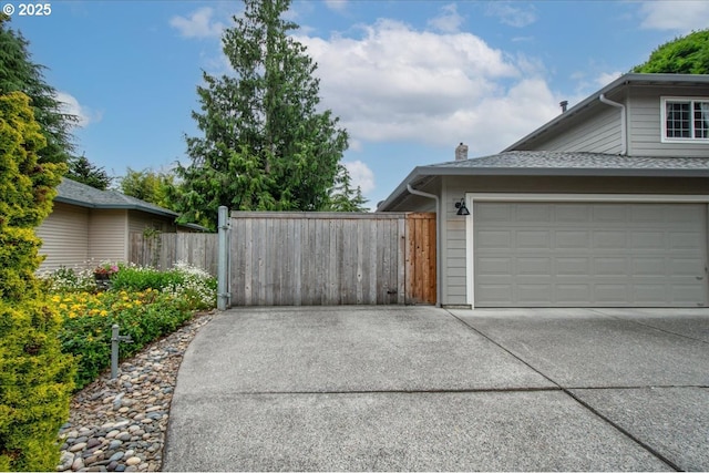 817 NW 141st St, Vancouver, WA 98685 - view of property exterior with concrete driveway