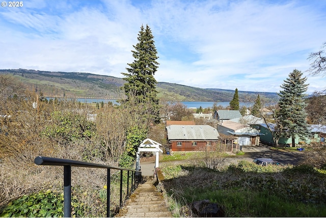 1006 4th Ave, Mosier, OR 97040 - water view