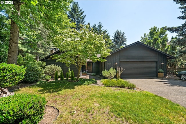16523 NE Fargo Cir, Portland, OR 97230 - view of front of home featuring a front yard