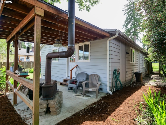 154 N 5th St, Saint Helens, OR 97051 - back of house featuring a patio