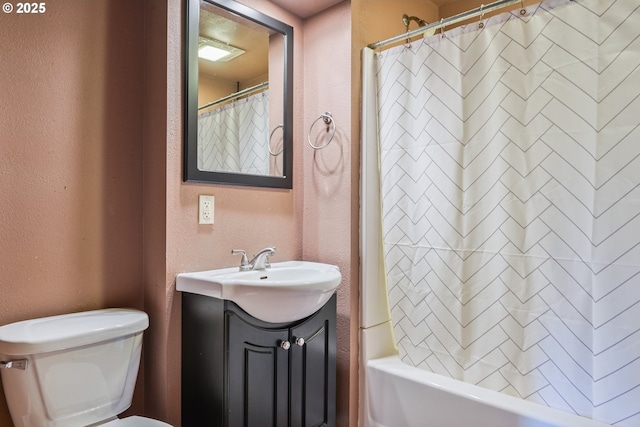 112 Paine Rd, Castle Rock, WA 98611 - full bathroom featuring a textured wall, vanity, shower / tub combo with curtain, and toilet