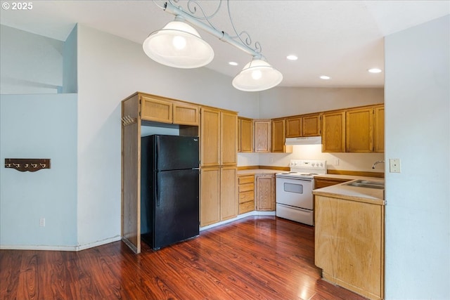 10406 NE 88th St, Vancouver, WA 98662 - kitchen featuring freestanding refrigerator, white electric range oven, under cabinet range hood, vaulted ceiling, and dark wood finished floors