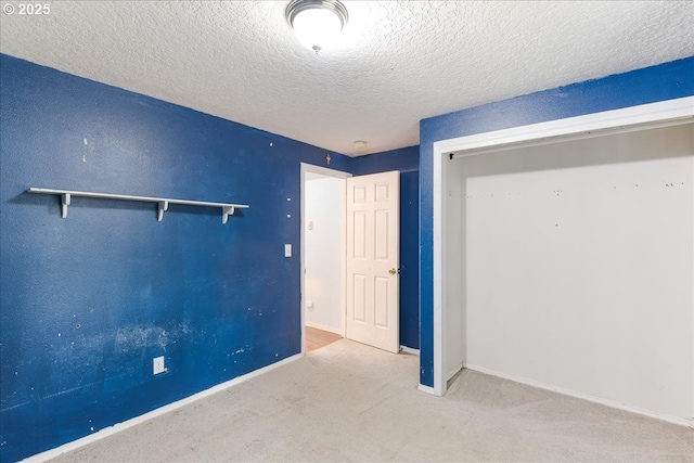 10406 NE 88th St, Vancouver, WA 98662 - unfurnished bedroom with carpet flooring, a textured ceiling, and a closet
