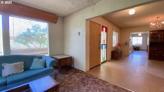 333 W Park St, Grants Pass, OR 97527 - living area with a chandelier