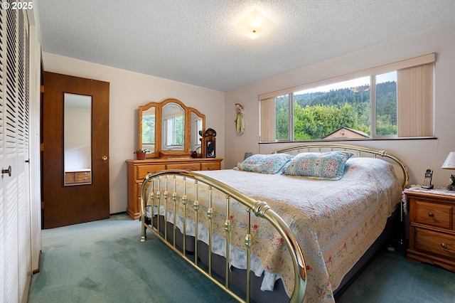 8157 Thurston Rd, Springfield, OR 97477 - bedroom with carpet and a textured ceiling
