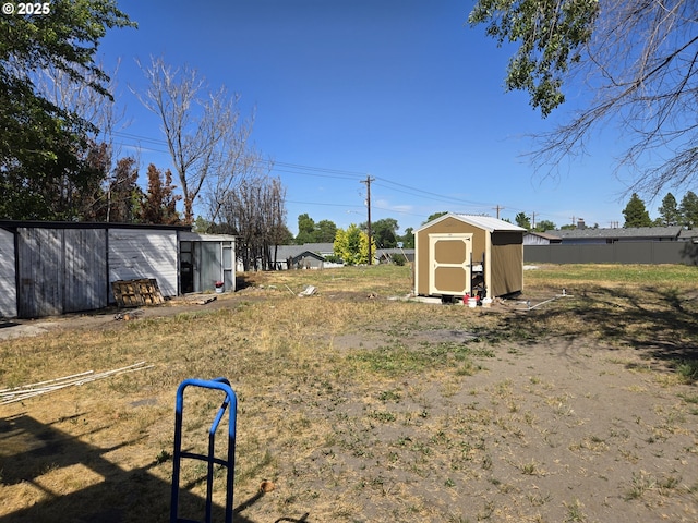 160 NW Logan Dr, Hermiston, OR 97838 - view of yard